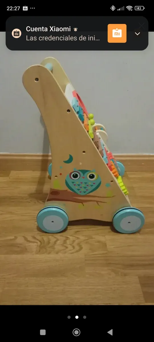 Andador de madera para bebés