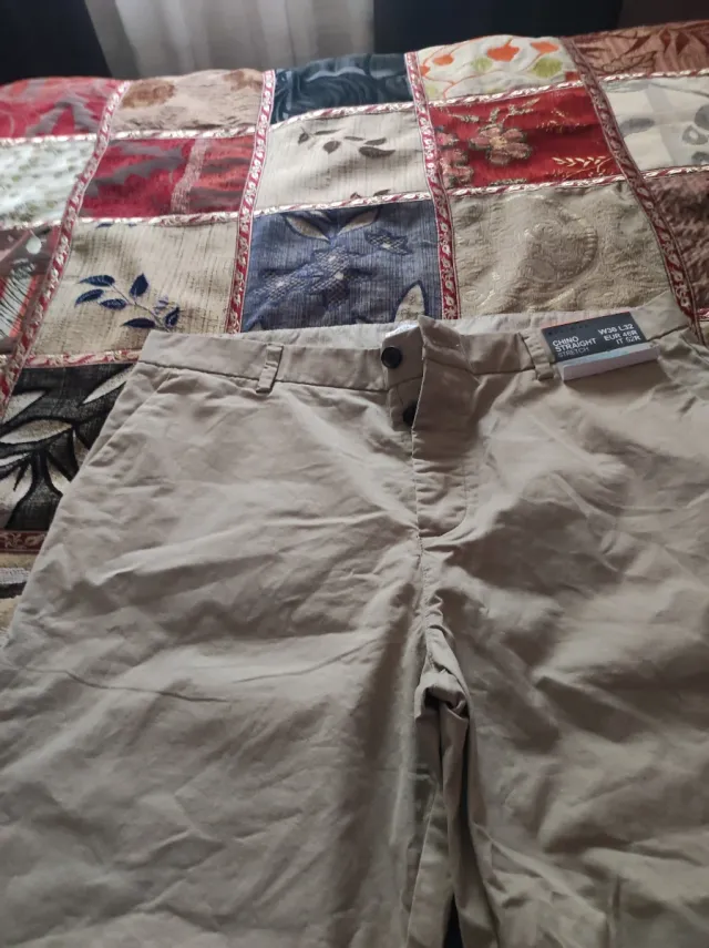 Pantalones Chinos Beige Talla L - Nuevos con etiqu