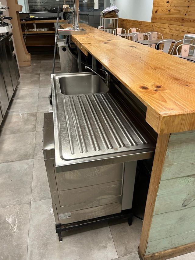 Lote maquinaria, mobiliario bar/cafetería.