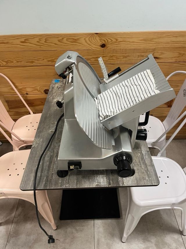 Lote maquinaria, mobiliario bar/cafetería.