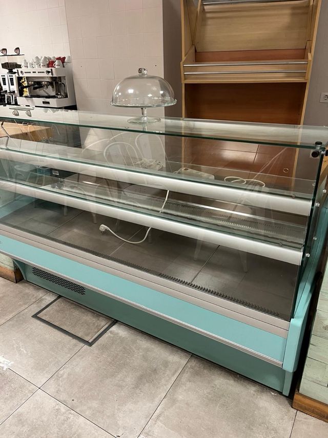 Lote maquinaria, mobiliario bar/cafetería.