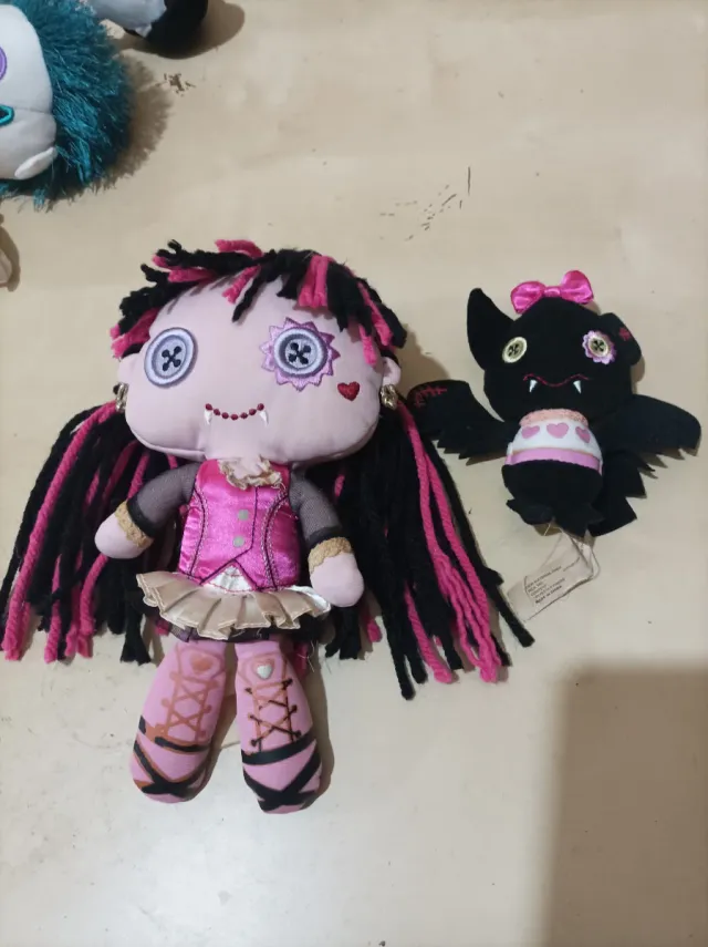 Peluche Draculaura Lalaloopsy con pipistrello