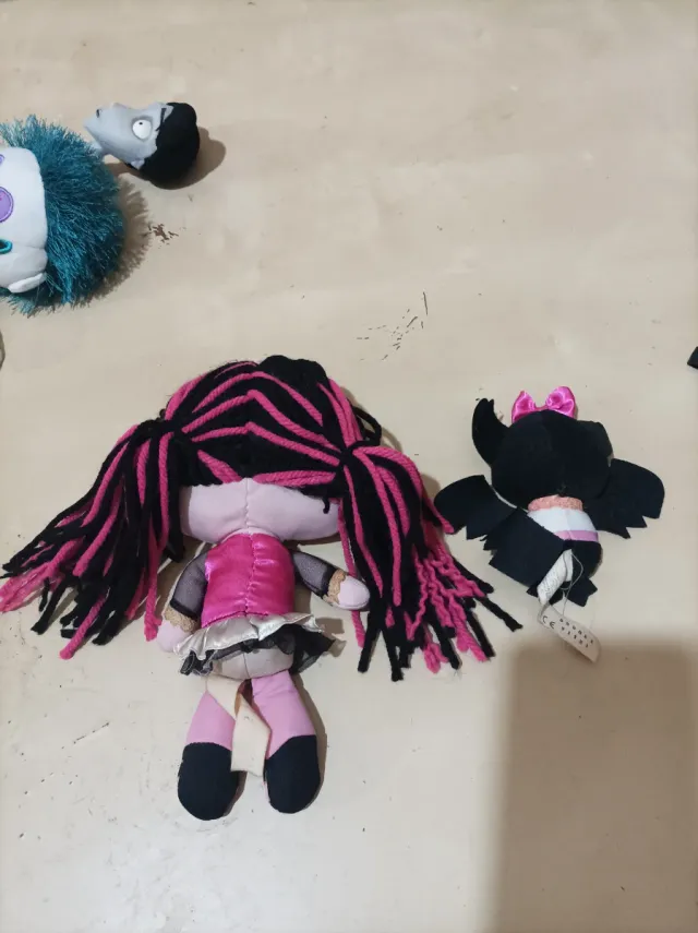 Peluche Draculaura Lalaloopsy con pipistrello