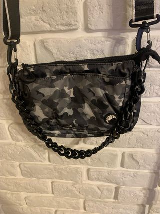 Bolso bandolera camuflaje gris y negro