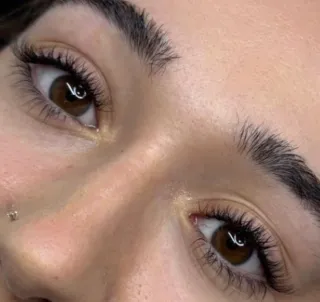 Extensiones de pestañas