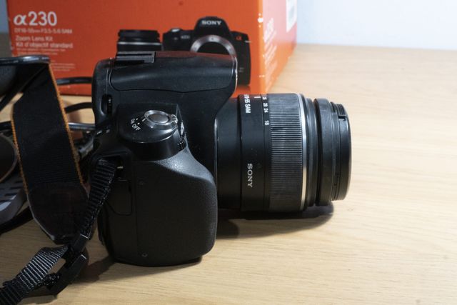 Cámara Sony a230 Reflex Negra
