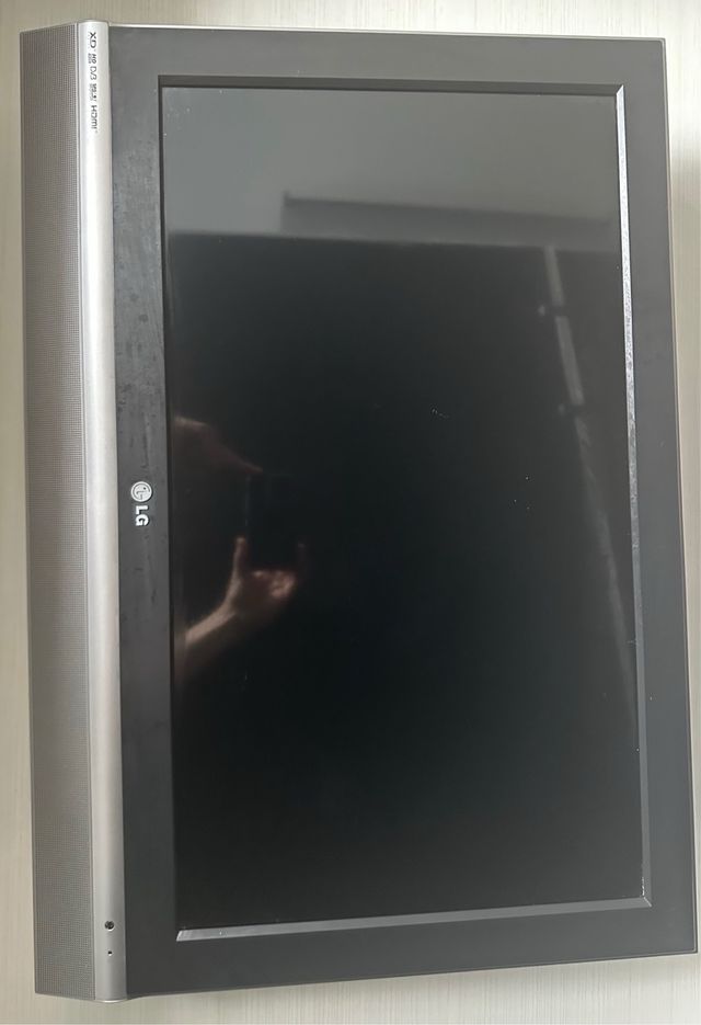 TV LG 32 pulgadas 32LC2DB