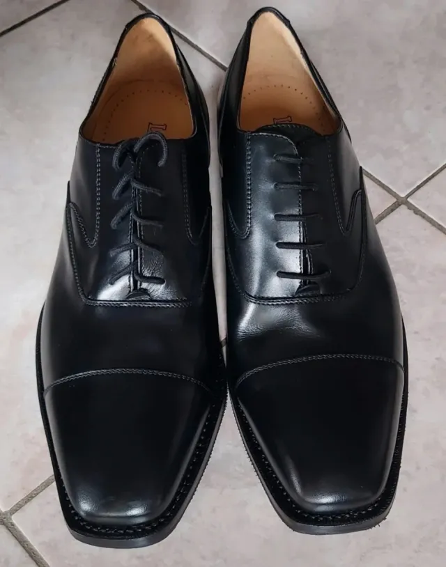 Scarpe eleganti LONDON uomo N.45 nere nuove