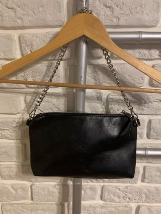 Bolso negro tachuelas cadena