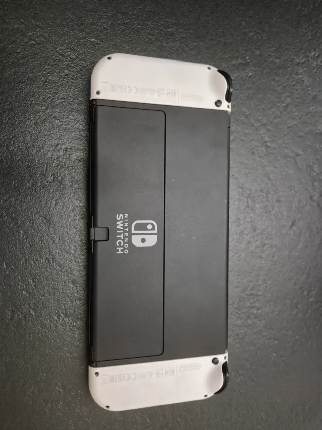 Nintendo Switch OLED Bianco