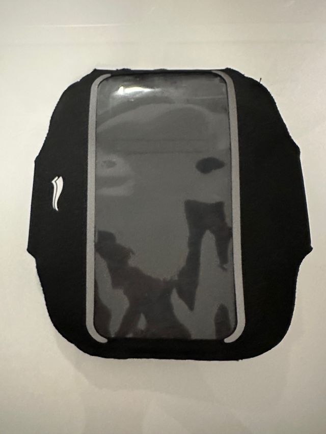 Brazalete deportivo móvil negro