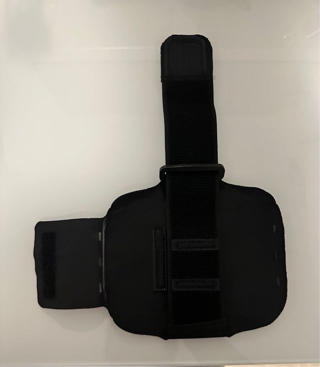 Brazalete deportivo móvil negro