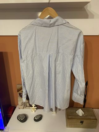 Camisa Zara rayas azul y plata Talla S