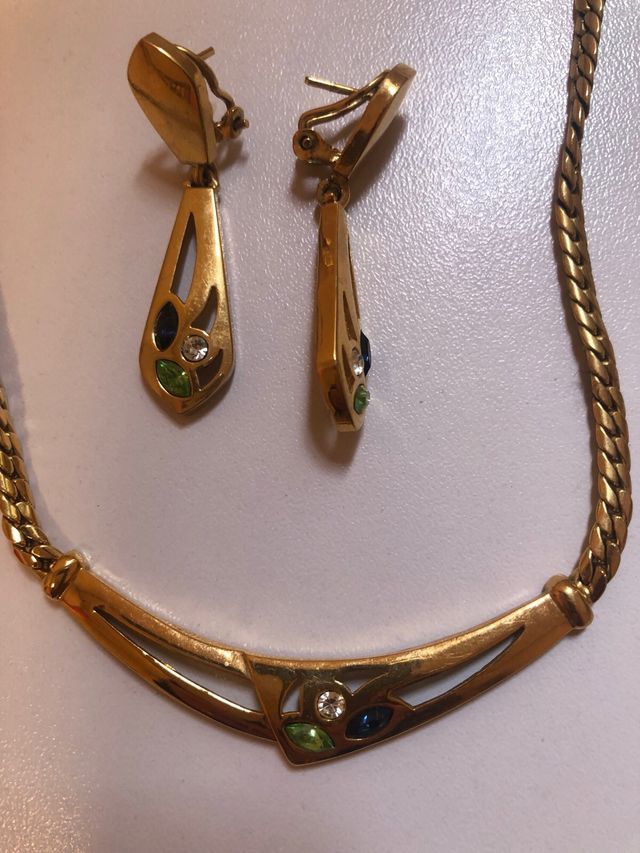 Conjunto collar y pendientes de oro, 14 kilates