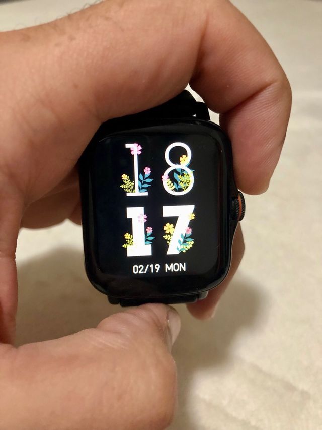 Reloj Smartwatch FM08 Negro y Multicolor