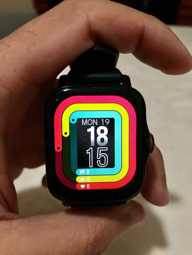 Reloj Smartwatch FM08 Negro y Multicolor
