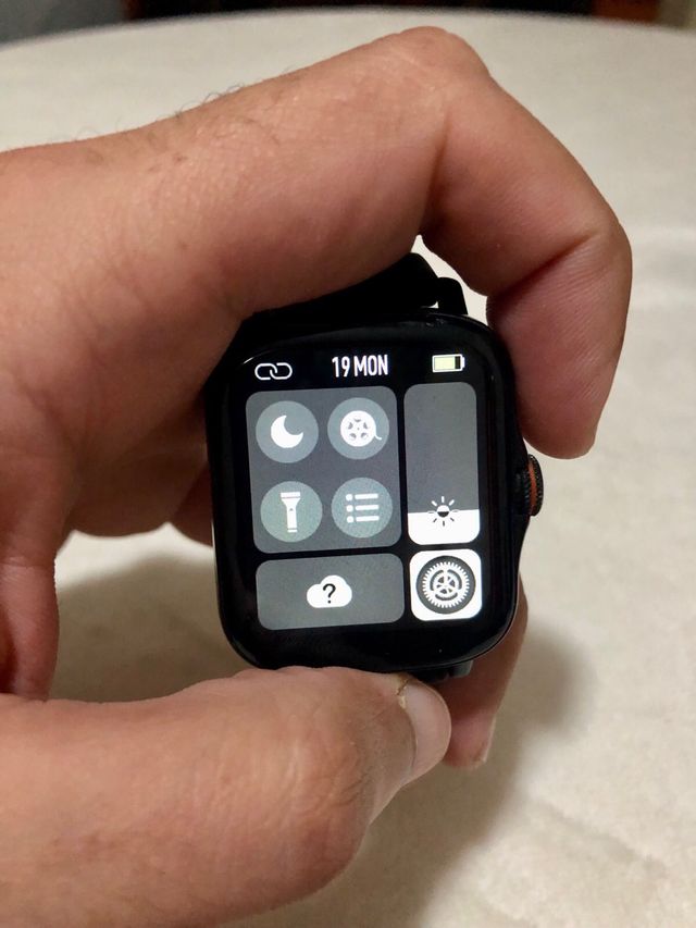 Reloj Smartwatch FM08 Negro y Multicolor