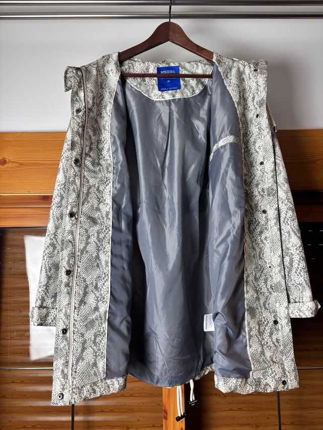 Parka Miller&Monroe Estampado Serpiente Talla 40