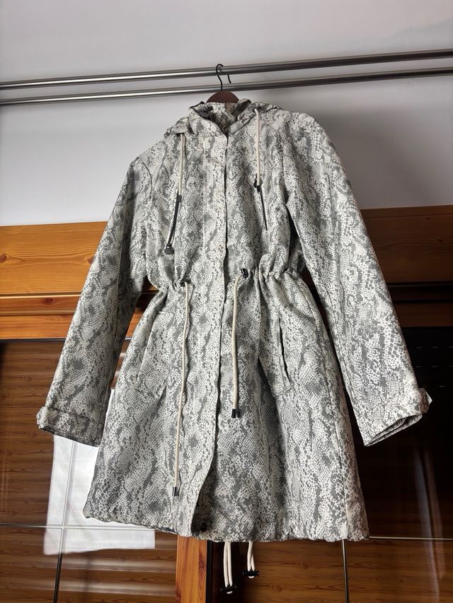 Parka Miller&Monroe Estampado Serpiente Talla 40