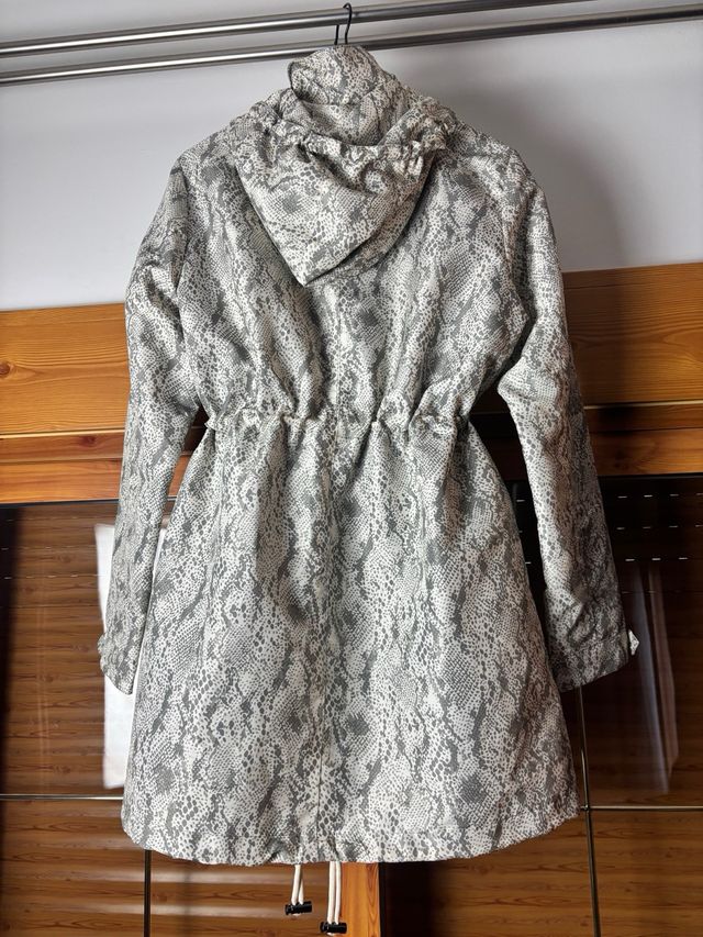 Parka Miller&Monroe Estampado Serpiente Talla 40