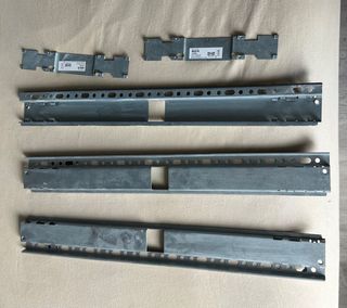 Fermamobili per appendere mobili IKEA BESTÅ