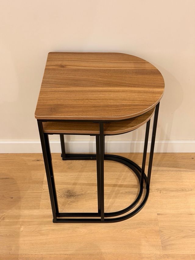 Juego 2 mesas auxiliares madera y metal