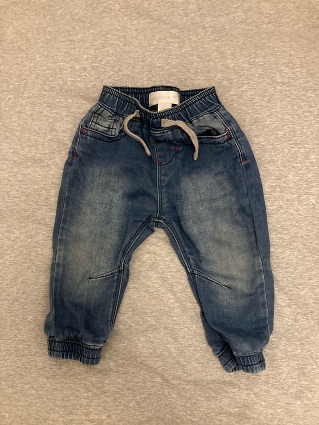 Vaqueros azules talla 80cm (9-12m)