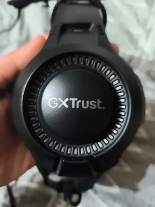 Auriculares PS4/PS5 Negros con Diadema Roja