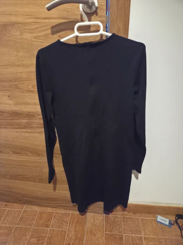 Vestido negro con pedrería Talla M