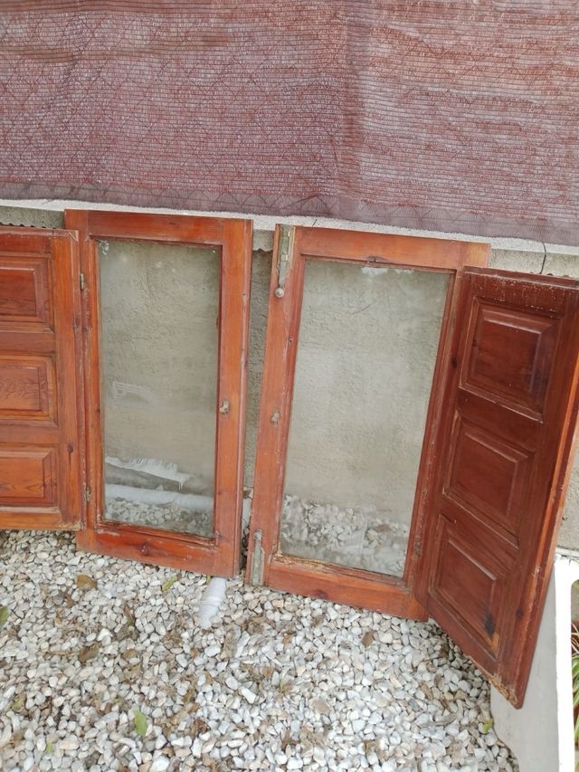 Ventanas de madera rústicas
