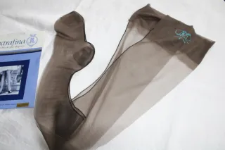 2 Pares de Medias grises costura para liguero