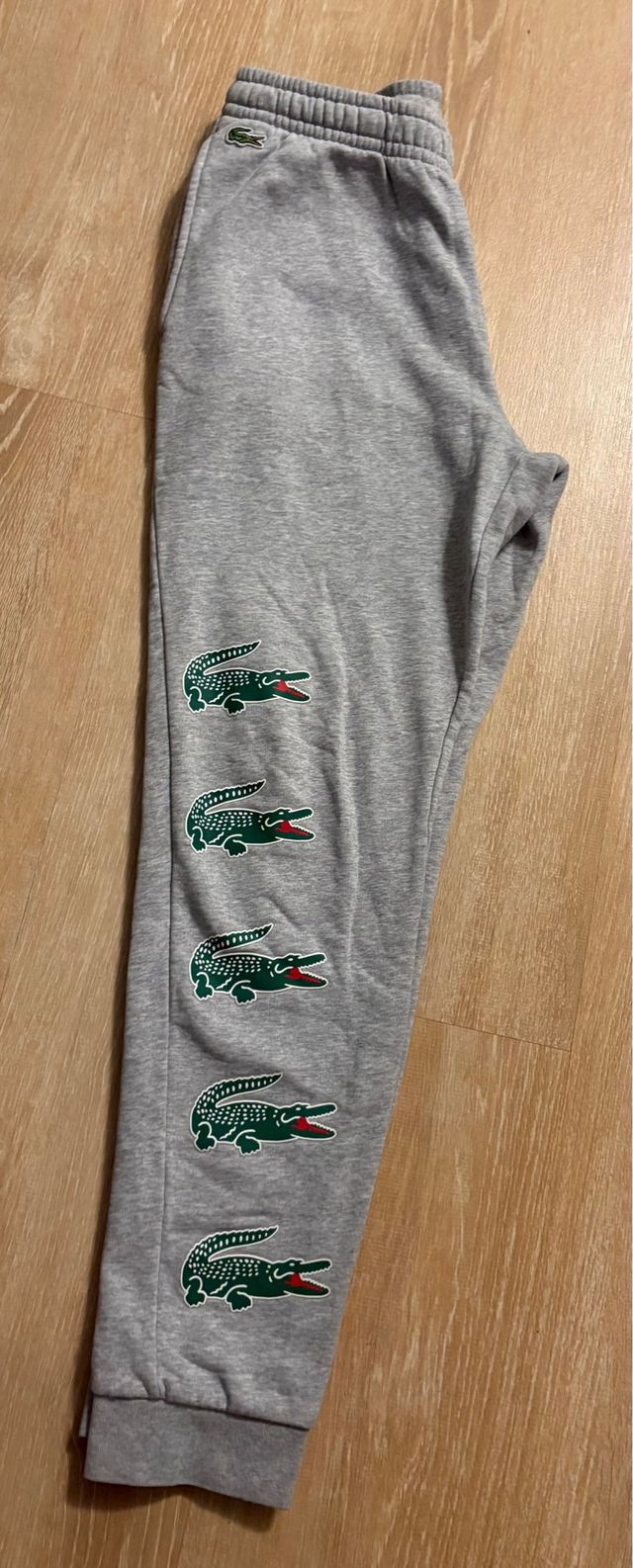 Pantalón deportivo Lacoste gris talla M