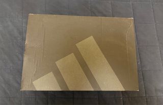 Zapatillas Adidas Negras y Blancas