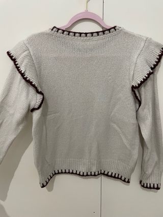 Jersey gris con volantes