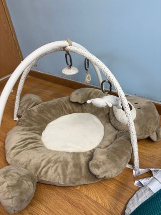 Manta de actividades para bebé