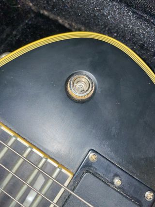 Guitarra LTD Deluxe EC-1000 para zurdos.