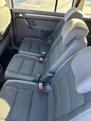 Volkswagen Touran 2011