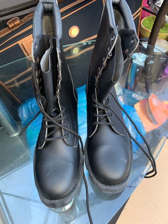 Stivali militari neri