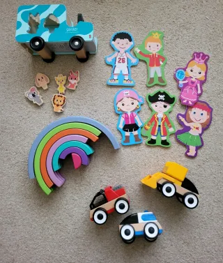 Lote Juguetes: Tren, Figuras, Arcoíris y Coches