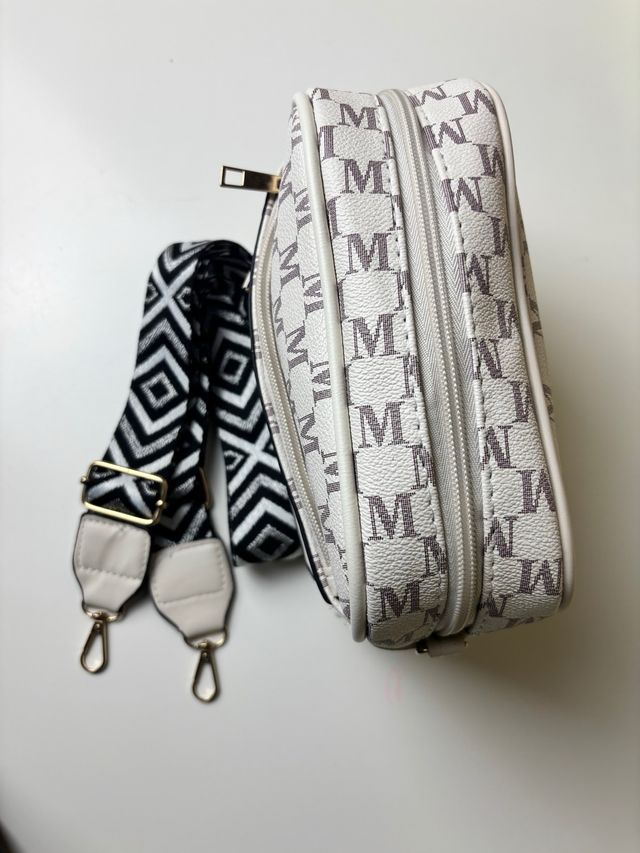 Bolso bandolera M monograma blanco