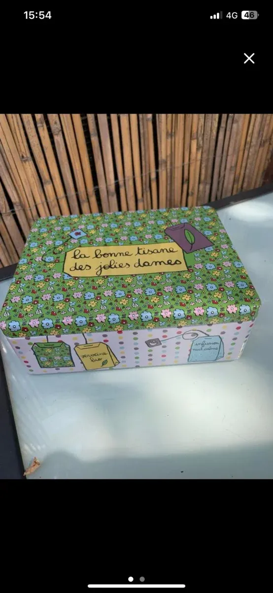 Caja metálica decorada para infusiones