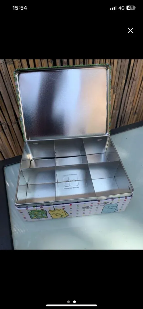 Caja metálica decorada para infusiones