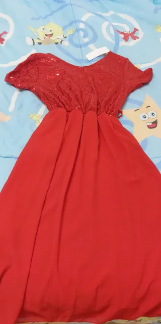 Vestido rojo lentejuelas y falda gasa