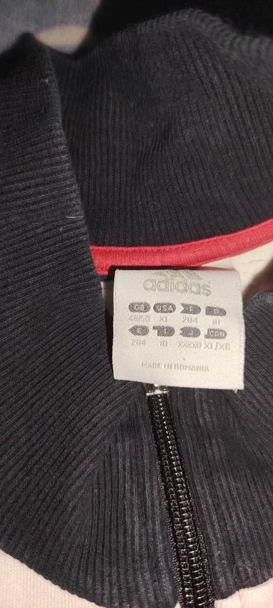 Sudadera Adidas Rayas Negras y Blancas