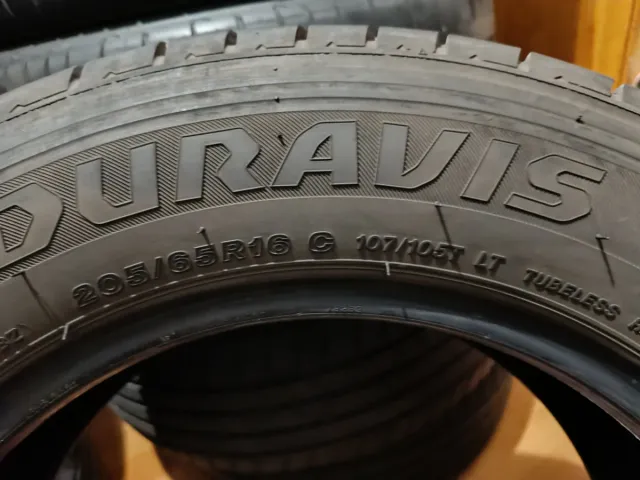 Bridgestone 205/65R16C 107/105T Neumático