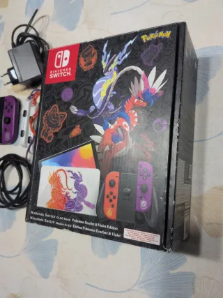 Nintendo Switch OLED Edizione Pokémon