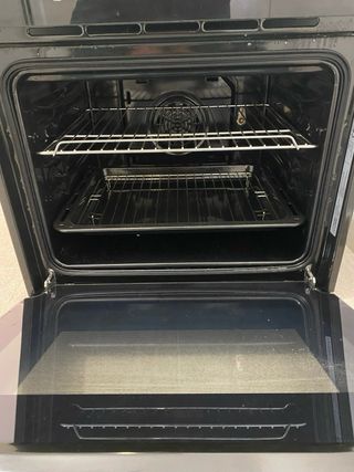 Horno Cooke & Lewis Negro