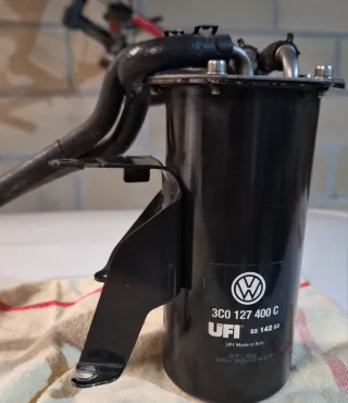 Conjunto filtro Combustible VW 3C0 127 400 C UFI