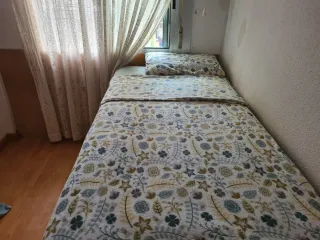 Cama individual con cajones