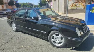 Mercedes-Benz Clase E 2001